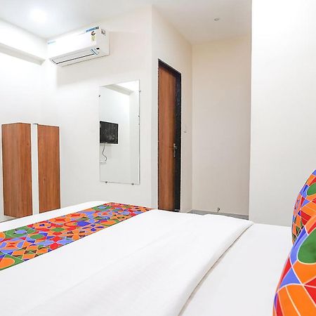 Fabhotel Vishala In Ахмедабад Экстерьер фото