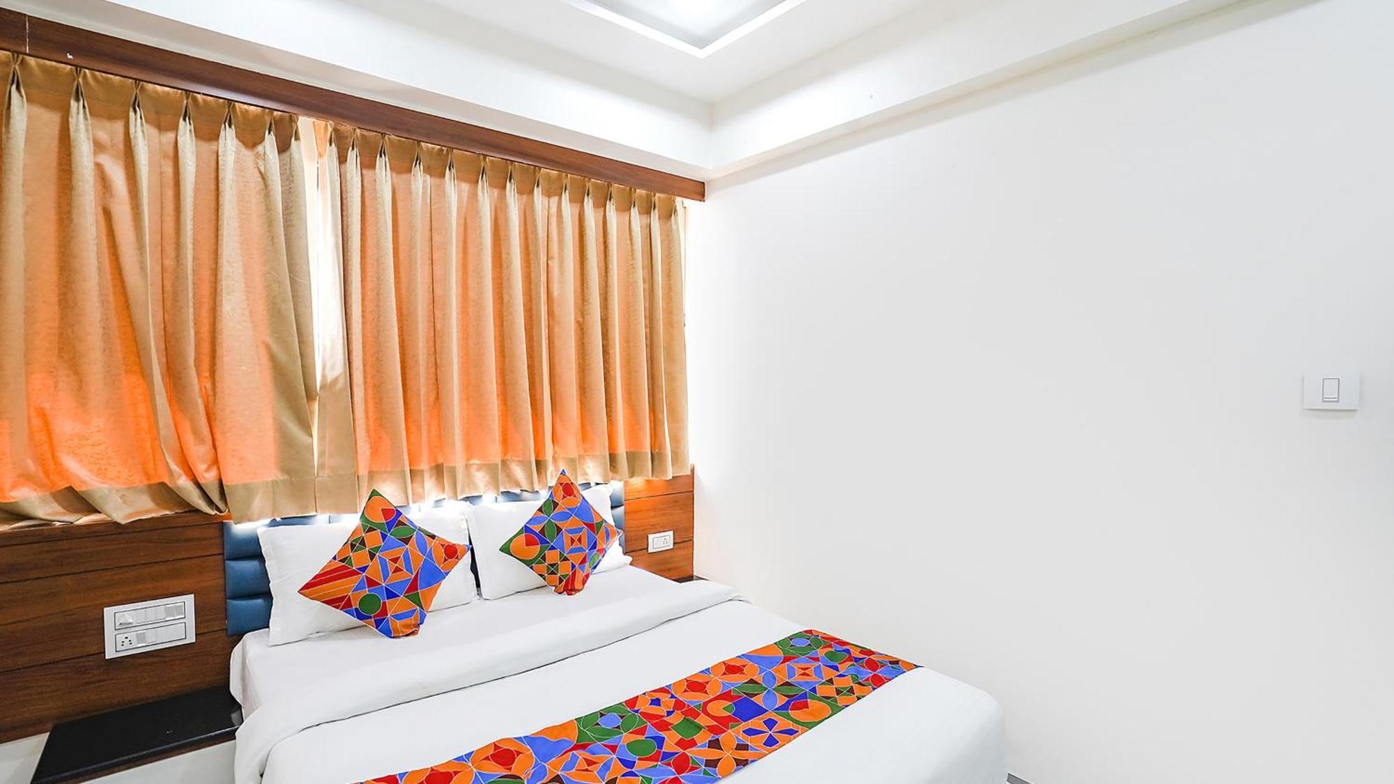Fabhotel Vishala In Ахмедабад Экстерьер фото